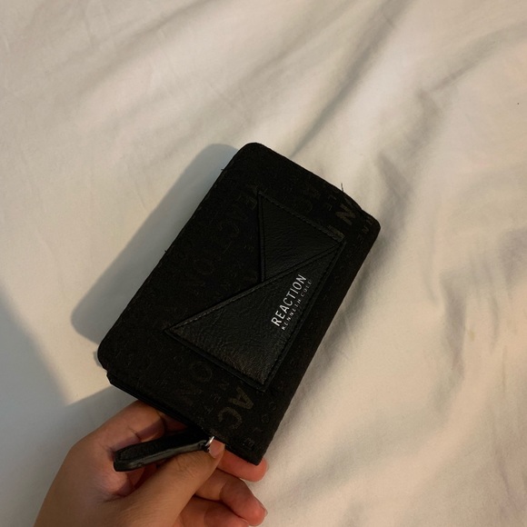 Wallet - Picture 3 of 5